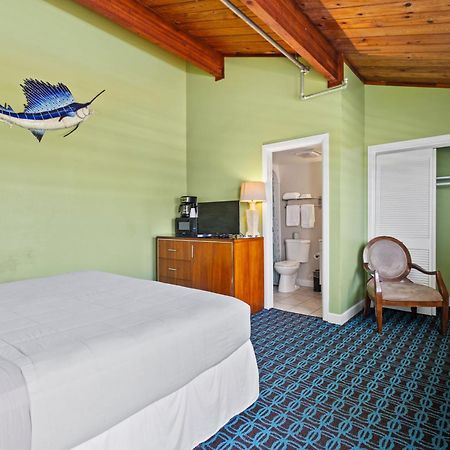 Oceanfront Inn, Inlet View Room, King Bed, #14 포르 피어스 외부 사진